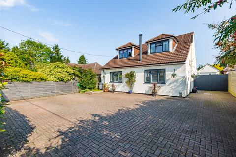 5 bedroom chalet for sale, London Road, West Kingsdown TN15