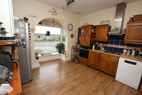 3 bedroom detached bungalow for sale, Huddersfield Road, Skelmanthorpe