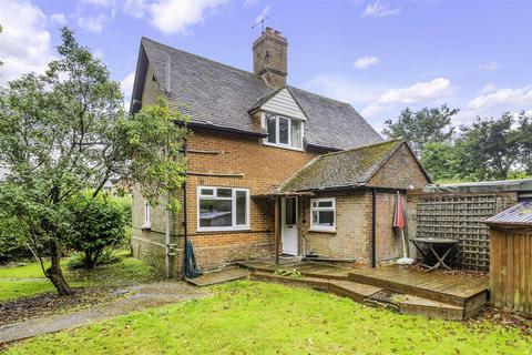 2 bedroom cottage to rent, Tot Hill, Headley, Surrey