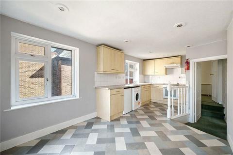 2 bedroom flat for sale, Knaresborough Road, Harrogate, North Yorkshire, HG2 7LY