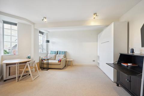 Studio to rent, Chelsea Cloisters, Sloane Avenue, London, SW3