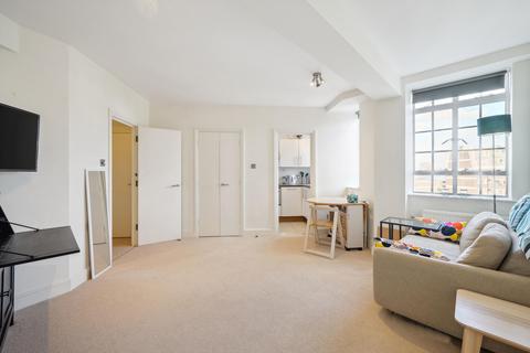 Studio to rent, Chelsea Cloisters, Sloane Avenue, London, SW3