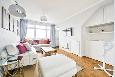 2 bedroom flat for sale, Wandsworth Bridge Road, Fulham, London, SW6