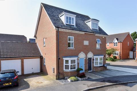 3 bedroom townhouse for sale, Forum Way, Chartfields, Ashford, Kent