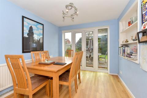 4 bedroom semi-detached house for sale, Elgar Close, Tonbridge, Kent