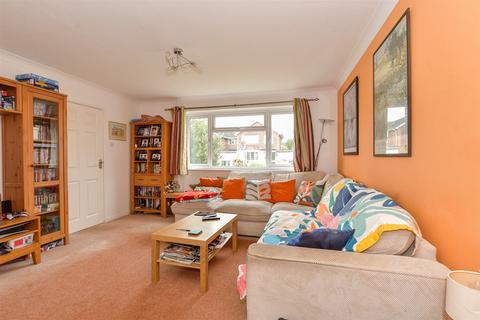 6 Elgar Close, Tonbridge, TN10 4EA