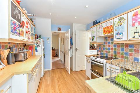 6 Elgar Close, Tonbridge, TN10 4EA