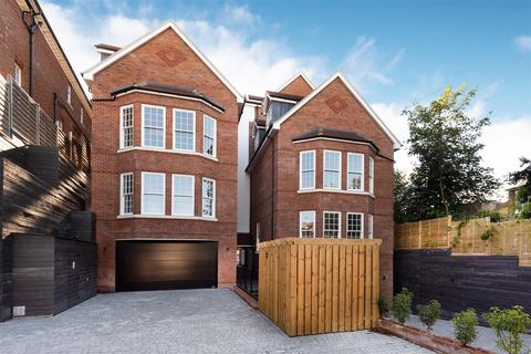 3 bedroom flat for sale, High Beeches, West Heath Road, Hampstead, NW3