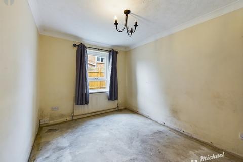 2 bedroom flat for sale, Tring Road, Aylesbury, Buckinghamshire