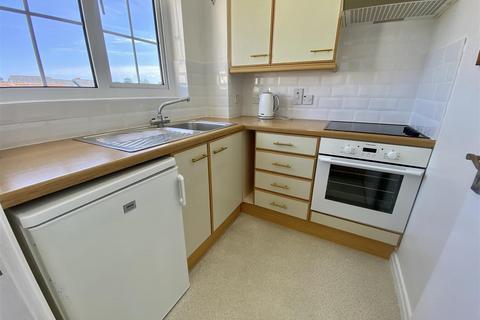 1 bedroom apartment to rent, St Saviour