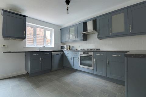 4 bedroom townhouse for sale, Bridon Way, Cleckheaton, West Yorkshire, BD19