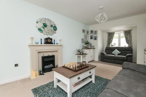 131 Admiral Way, Exeter, EX2 7GT