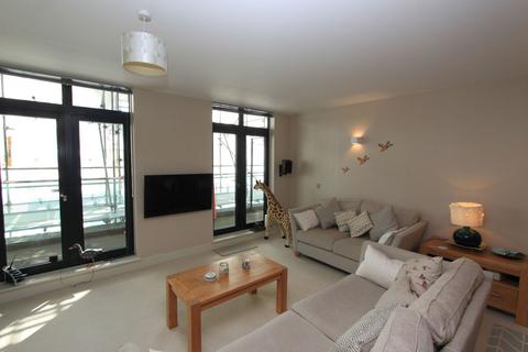 2 bedroom apartment to rent, Azure, Plymouth PL1