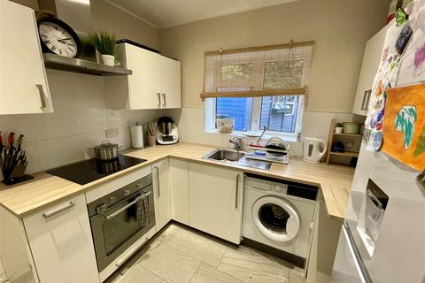 3 bedroom semi-detached house for sale, Lakeside, Darlington