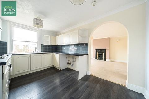 2 bedroom flat for sale, Cowper Road, Worthing, West Sussex, BN11