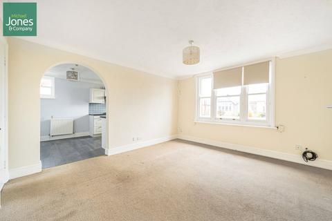 2 bedroom flat for sale, Cowper Road, Worthing, West Sussex, BN11