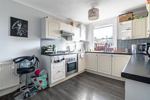 2 bedroom flat for sale, Cowper Road, Worthing, West Sussex, BN11