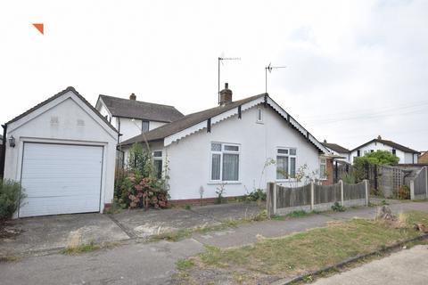 2 bedroom detached bungalow for sale, Hereford Road, Holland-on-Sea