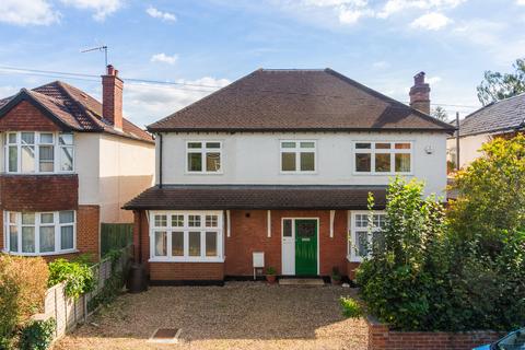 5 bedroom detached house for sale, Sunbury-on-thames TW16