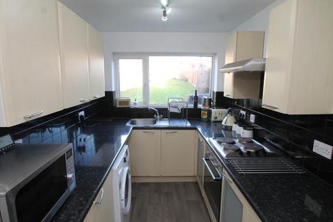 3 bedroom semi-detached house to rent, Tennal Road, Harborne, Birmingham, B32