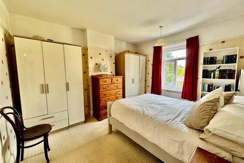 3 Awliscombe Road, Welling, DA16 3JT