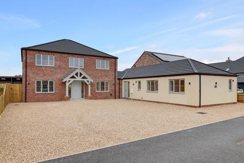 6 bedroom detached house for sale, Crews Close, Guyhirn, PE13