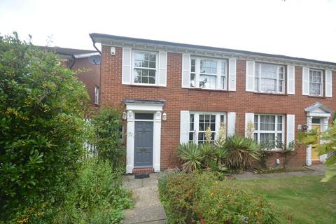 3 bedroom end of terrace house to rent, Springpark Drive, Beckenham, BR3