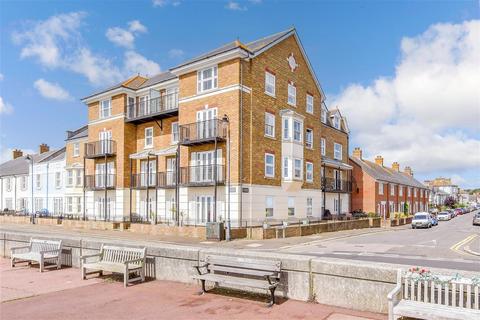 2 bedroom apartment for sale, West Parade, Hythe, Kent