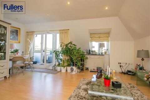 3 bedroom penthouse for sale, Green Dragon Lane, London N21