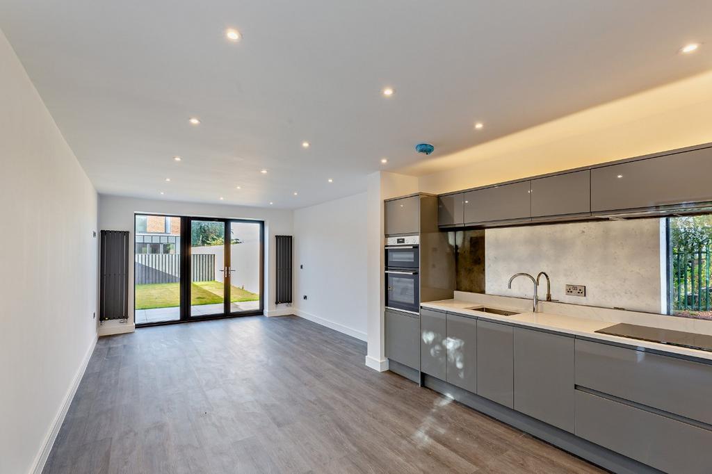 Kitchen/Living Area