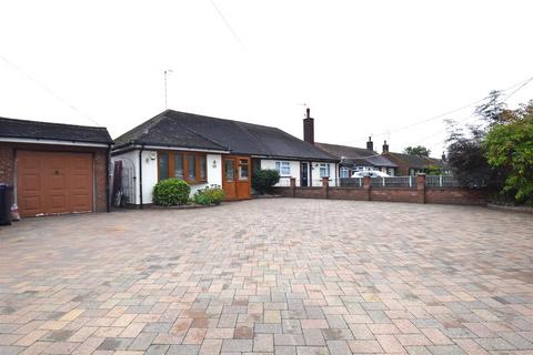 2 bedroom semi-detached bungalow for sale, Ashingdon Road, Rochford