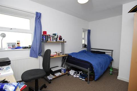 3 bedroom flat to rent, Hill Park Crescent, Flat 1, Plymouth PL4