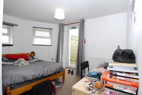 3 bedroom flat to rent, Hill Park Crescent, Flat 1, Plymouth PL4