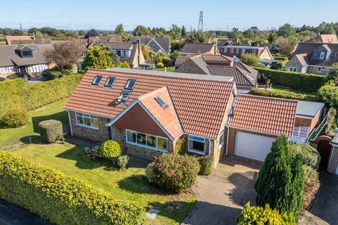 4 bedroom detached house for sale, Cherry Garth, York