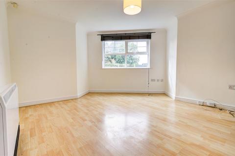 2 bedroom apartment to rent, Summer Court, 101 Firsway, Sale