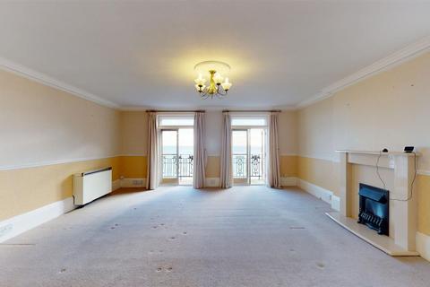 3 bedroom flat to rent, Queens Gardens, Grand Mansions Queens Gardens, CT10