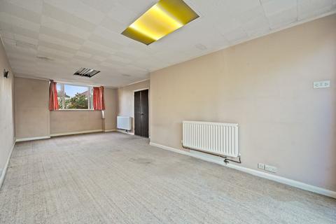 11 Lynton Terrace, London, W3 9DU