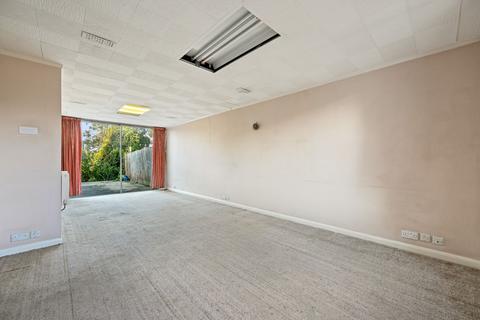 11 Lynton Terrace, London, W3 9DU