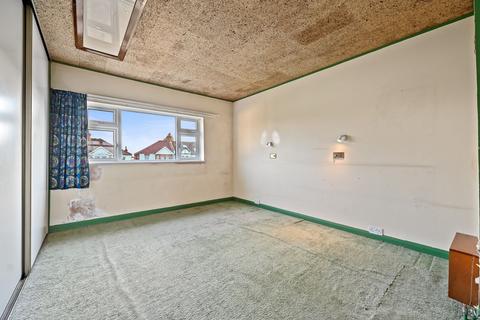11 Lynton Terrace, London, W3 9DU