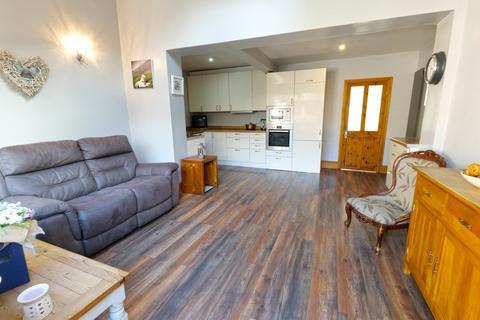 6 Chestnut Drive, Barnoldswick, BB18 5QY