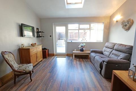 6 Chestnut Drive, Barnoldswick, BB18 5QY