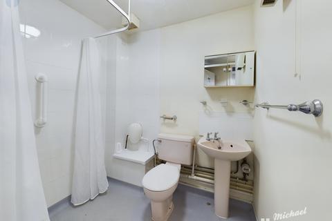 1 bedroom flat for sale, Churchill Court, Beaconsfield Road, Aylesbury, Buckinghamshire