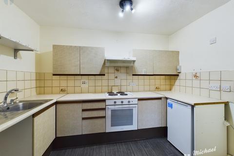 1 bedroom flat for sale, Churchill Court, Beaconsfield Road, Aylesbury, Buckinghamshire