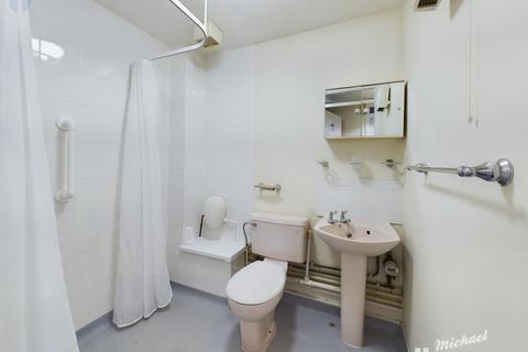 1 bedroom flat for sale, Churchill Court, Beaconsfield Road, Aylesbury