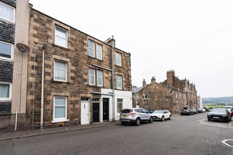 3 bedroom flat to rent, Somerville Street, Burntisland KY3