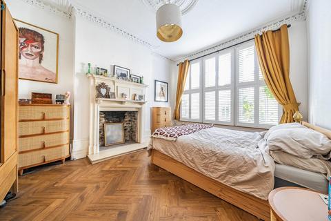 2 bedroom flat for sale, Shell Road, Lewisham