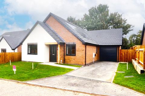 3 bedroom bungalow for sale, Shrewsbury Street, Prees, Whitchurch, Shropshire, SY13