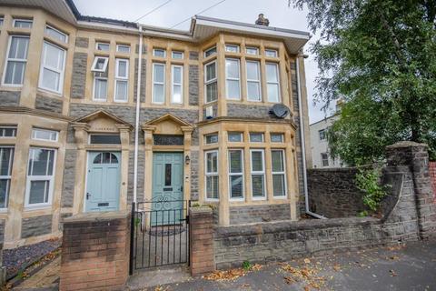 4 bedroom end of terrace house for sale, 172 Downend Road, Downend, Bristol, BS16 5EB