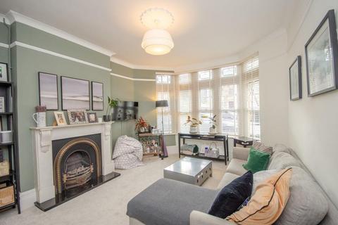 4 bedroom end of terrace house for sale, 172 Downend Road, Downend, Bristol, BS16 5EB