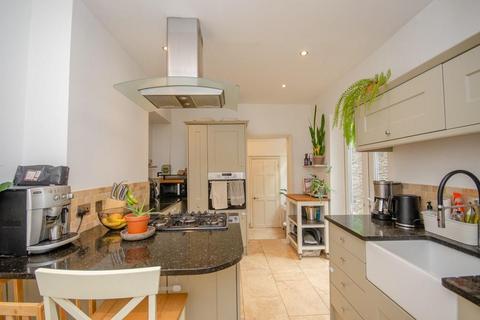 4 bedroom end of terrace house for sale, 172 Downend Road, Downend, Bristol, BS16 5EB